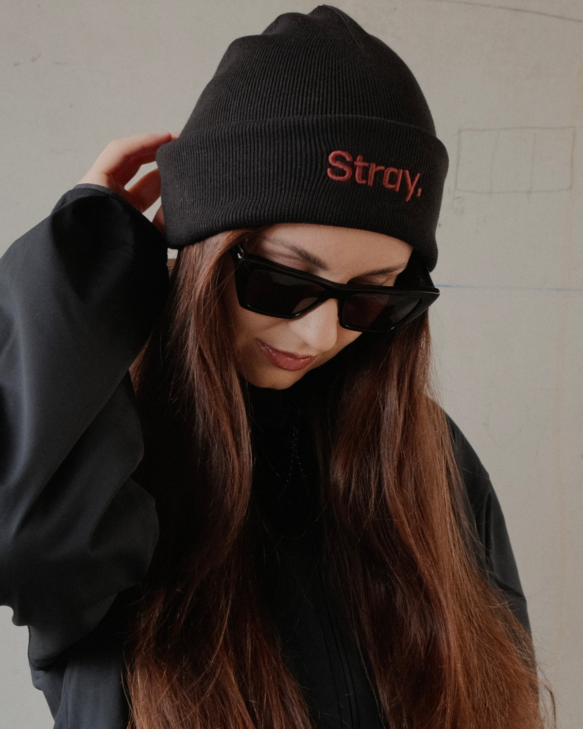 Stray. Beanie - Black